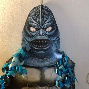 Meet your Posher, Lewis